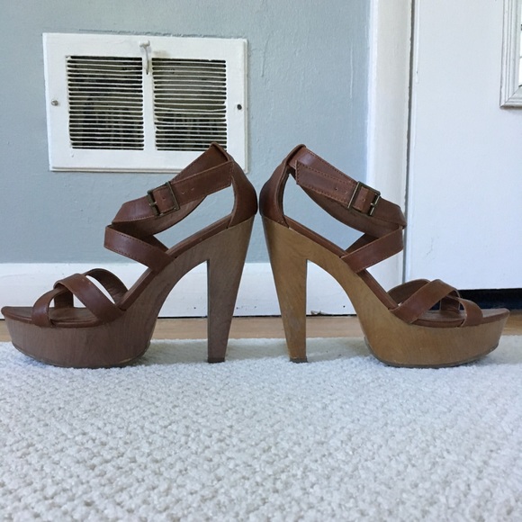 Brown cross strap heels - Picture 5 of 8